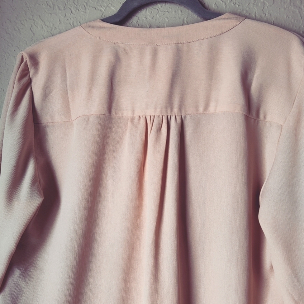 Chico's Dot Ruffle Blouse Long Sleeve Button Front Light Pink size 2 (L) - Picture 6 of 12